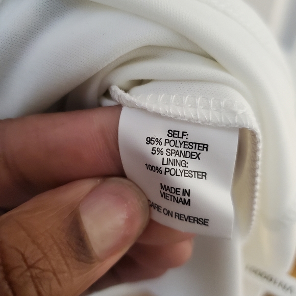 WHITE FLORAL RUFFLED SHEATH DRESS - Picture 4 of 5